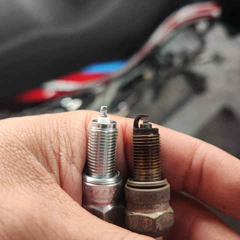 Bugi NGK Iridium CPR8EAIX-9 cho Exciter, NVX, SHVN, AB, Future Fi chân dài...