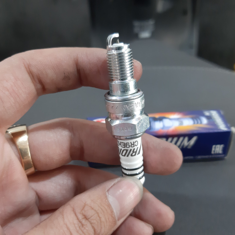 Bugi NGK Iridium CR9EHIX dành cho SH ý, Dylan, PS