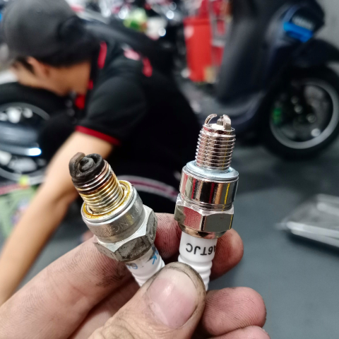 Bugi Sovko 3 chấu A6TJC chân ngắn chính hãng