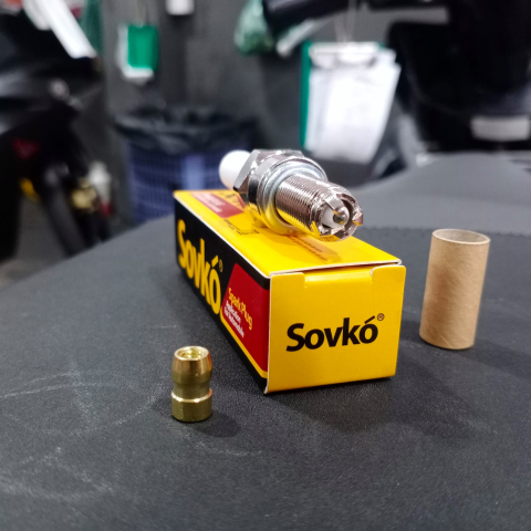 Bugi Sovko 3 chấu B6TJC chân dài chính hãng