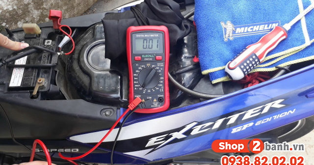 Cách sạc bình ắc quy khô 12v xe máy khi acquy hết điện