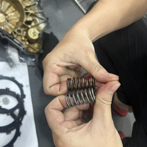 Lò xo nồi Exciter 150 (bộ 4 cái)