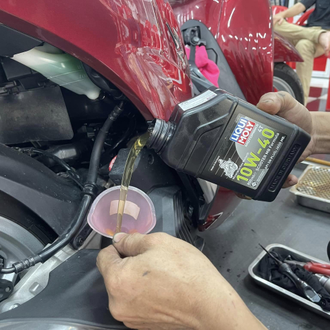Nhớt Liqui Scooter Formula 10W40 