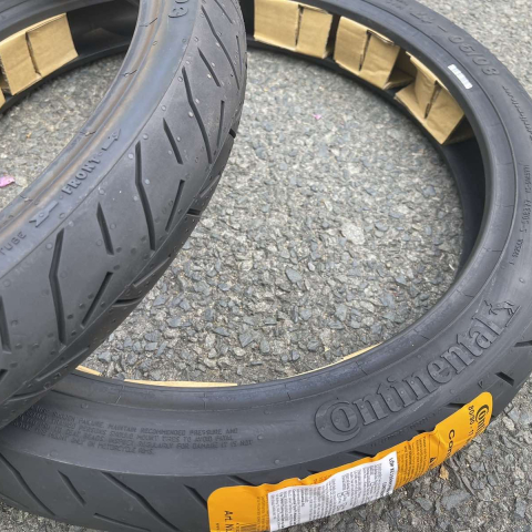 Vỏ xe Continental ContiStreet 80/90-17