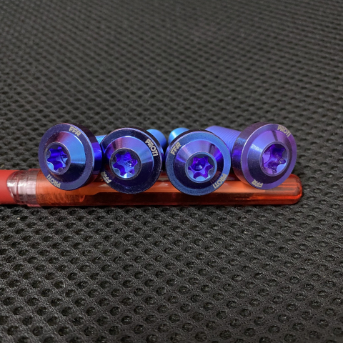 Bộ ốc nồi Titan cho Exciter 135 (22 con)