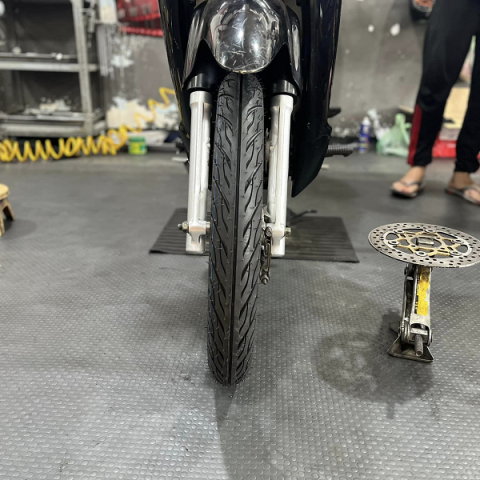 Vỏ có ruột Maxxis 70/90-17 gai xương cá