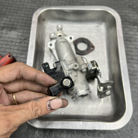 Vệ sinh họng xăng và kim phun xăng