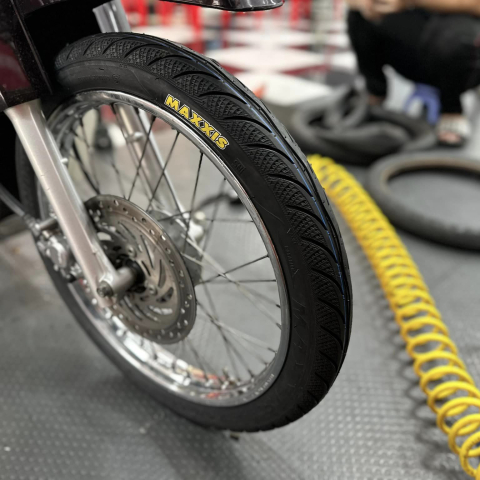 Vỏ có ruột Maxxis 2.50-17 gai kim cương 3D