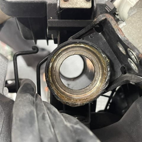 Thay chén cổ xe PCX