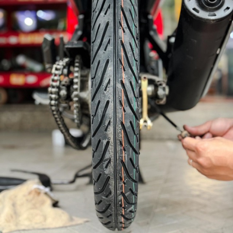 Vỏ Maxxis 80/90-17 M6002