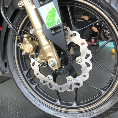 Đĩa thắng trước RCB chính hãng cho Honda Winner, Winner X