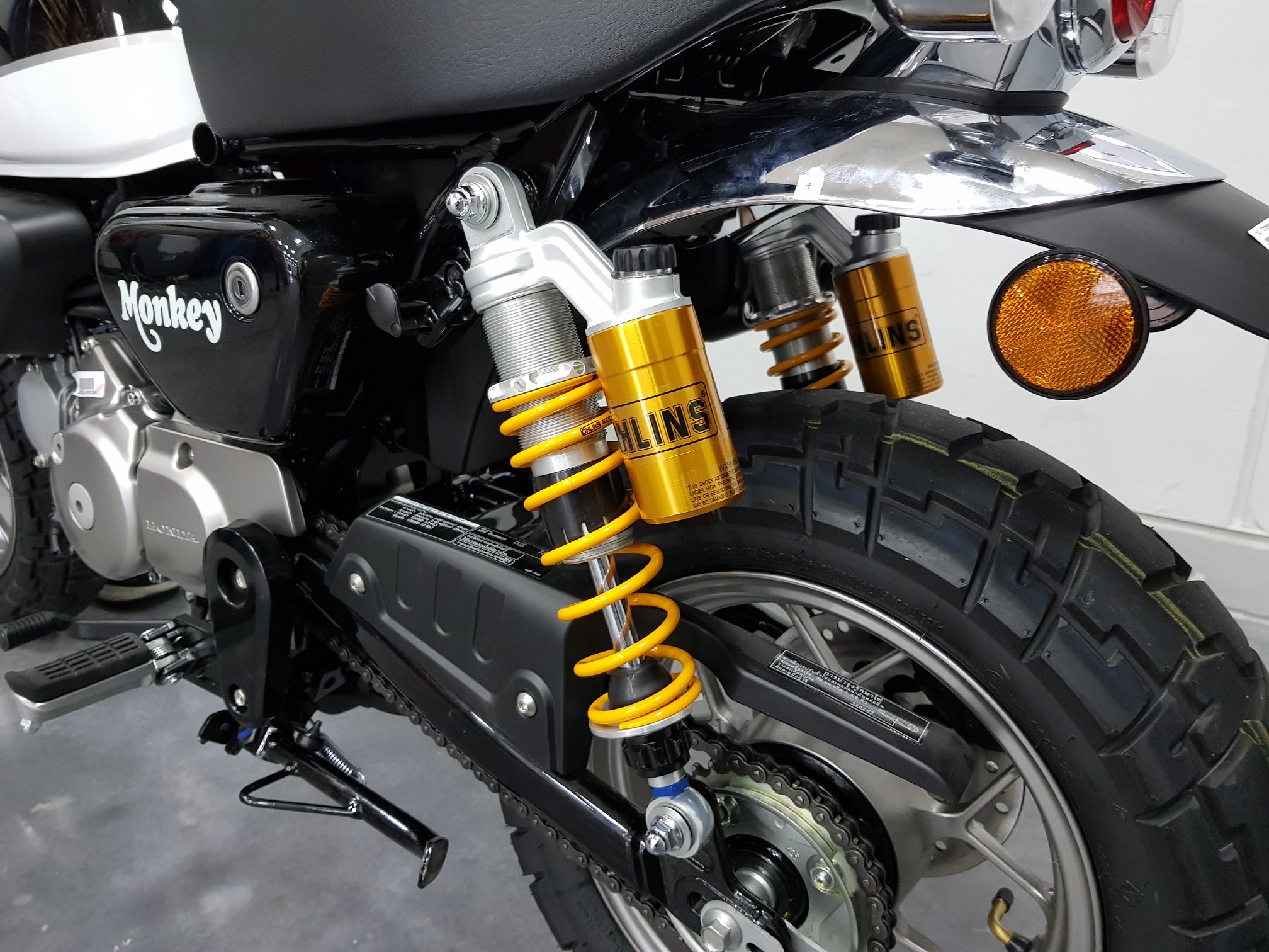 Phuộc Ohlins HO 819 cho Honda Monkey