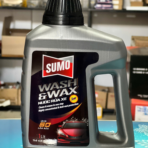 Nước rửa xe bảo vệ màu sơn Sumo