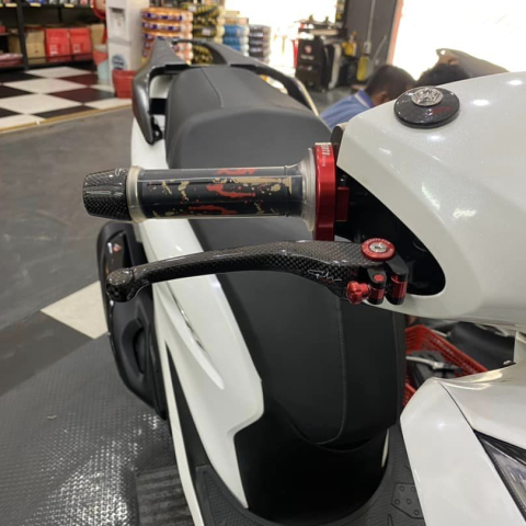 Tay thắng Carbon cho Honda SH 2 thắng đĩa SH 125/150i, SH300i, SH350i,....