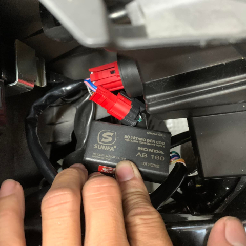 Bộ công tắc đèn Sunfa cho AirBlade 125/160 đời 2022 - 2025