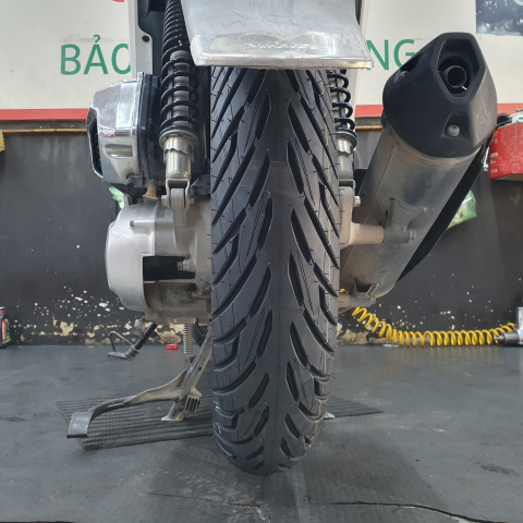 Lốp Maxxis CT1 cho SH (100/80-16 - 120/80-16)