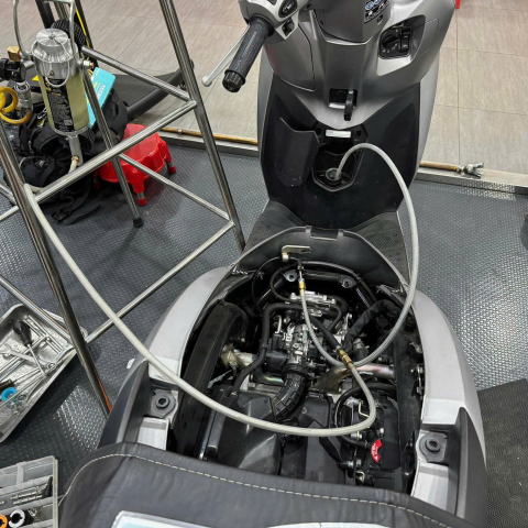 Vệ sinh buồng đốt và kim phun xăng