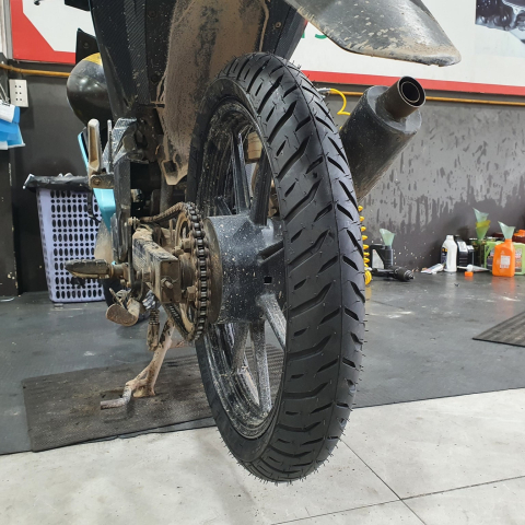 Vỏ Michelin Pilot Street 2 size 90/80-17