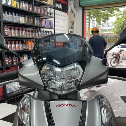 Kính chắn gió Zhi.Pat cho Lead mới 2017 - 2024 chính hãng