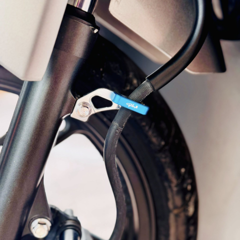 Pát kẹp dây dầu GH Racing (bên trái)