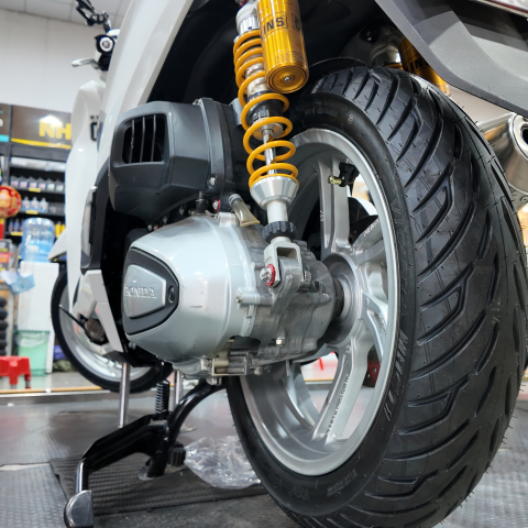 Lốp Maxxis CT1 cho SH (100/80-16 - 120/80-16)