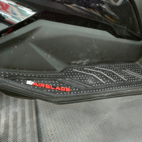 Thảm lót chân cao su Air Blade 160