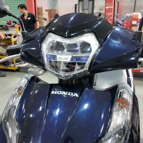 Đèn led 2 tầng ZHI.PAT cho LEAD 2022 - 2025 (Jack led 8P) phiên bản Sportline