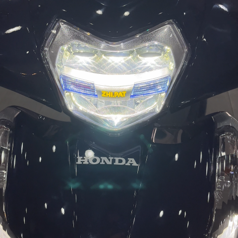 Đèn led 2 tầng ZHI.PAT cho LEAD 2022 - 2025 (Jack led 8P) phiên bản Sportline