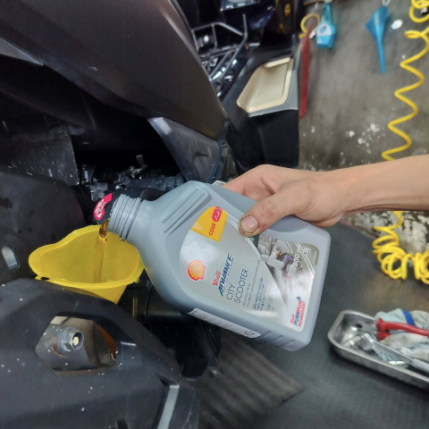 Nhớt Shell Advance City Scooter 10W30 0,8L