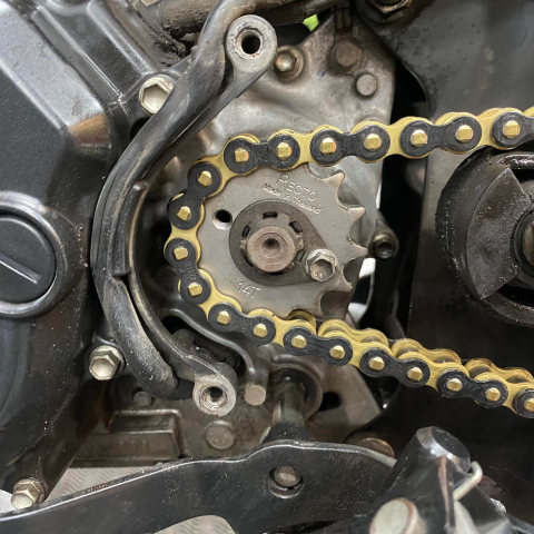 Nhông Recto 14T cho Exciter chính hãng