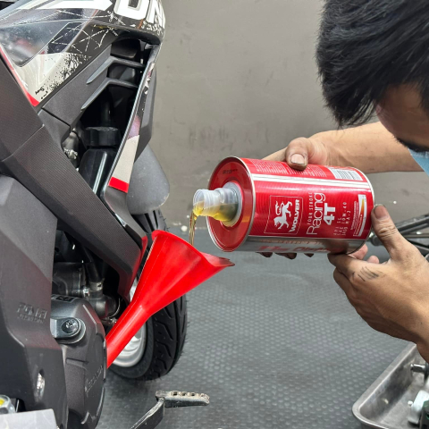 Nhớt chiết lẻ Wolver Racing Synthetic 10W40 (100ml)