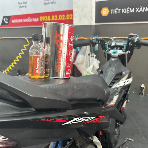 Nhớt chiết lẻ Wolver Racing Synthetic 10W40 (100ml)