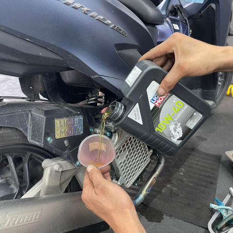 Nhớt Liqui Moly Motorbike Scooter 10W40