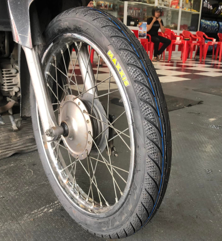 Vỏ có ruột Maxxis 2.50-17 gai kim cương 3D
