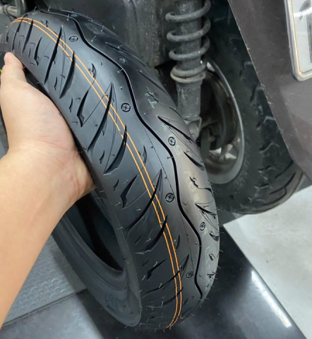 Vỏ Maxxis 100/90-10 gai MA-WGV