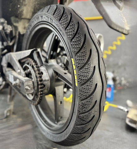 Vỏ Maxxis 110/70-17 gai kim cương 3D