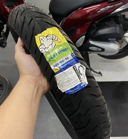 Vỏ Michelin Pilot Street 2 size 100/90-14 