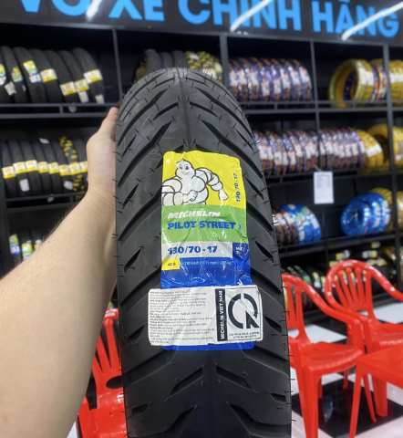 Vỏ Michelin Pilot Street 2 size 130/70-17