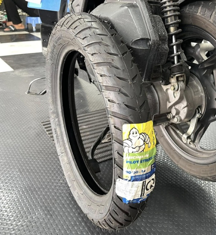 Vỏ Michelin Pilot Street 2 size 90/90-14
