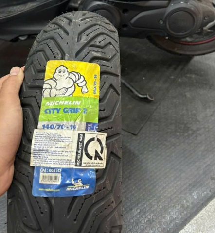 Vỏ Michelin City Grip 2 size 140/70-14