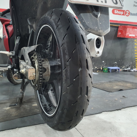 Vỏ Michelin Pilot Moto GP 120/70-17