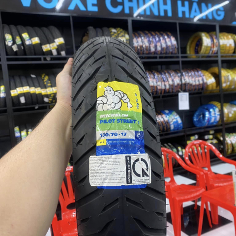 Vỏ Michelin Pilot Street 2 size 130/70-17