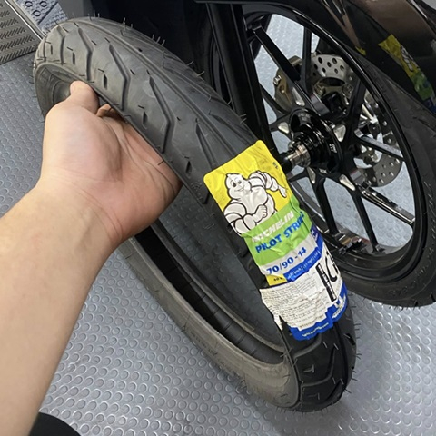 Vỏ Michelin Pilot Street 2 size 70/90-14