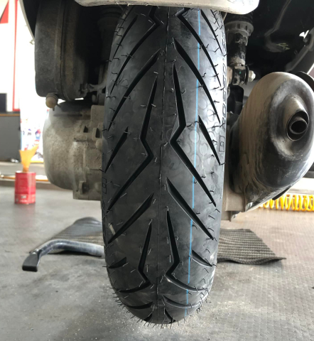 Vỏ Pirelli 130/70-12 Diablo Rosso Scooter
