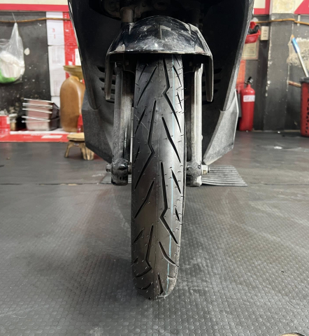 Vỏ Pirelli 70/90-14 Diablo Rosso Sport