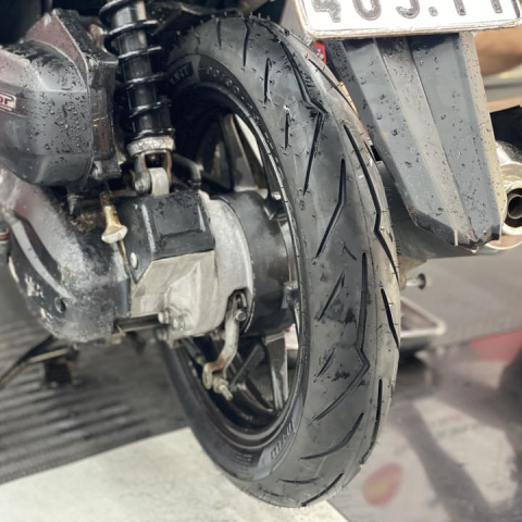 Vỏ Pirelli 90/90-14 Diablo Rosso Sport