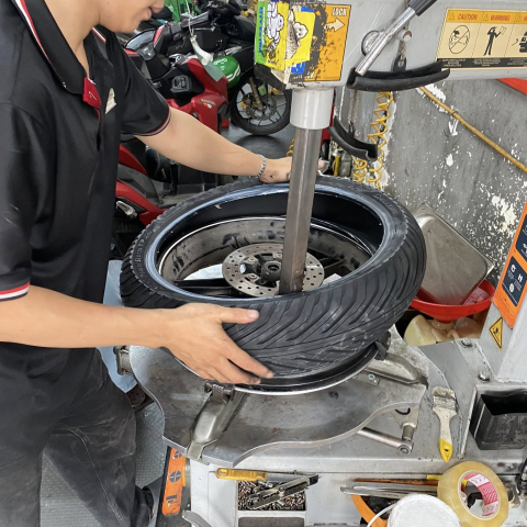 Vỏ xe Deli SB 170 Power Storm XP 80/90-17