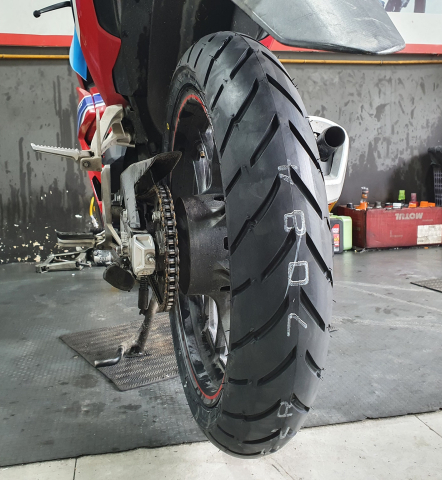 Vỏ xe Dunlop D102A size 120/70-17