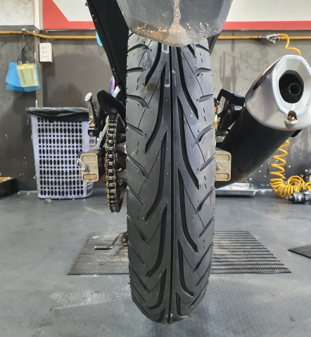 Vỏ xe Dunlop GT601 size 110/70-17