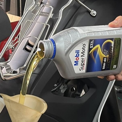 Nhớt Mobil Super Moto 10W40 800ml